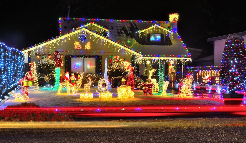 Residential Christmas Light Displays